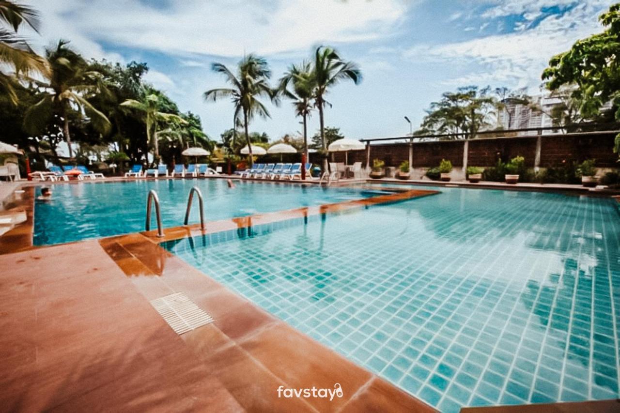 Twin Palms Suites And Residence Паттайя Экстерьер фото